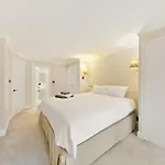 Beautiful Westbourne 2Bdr Haven
