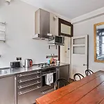 Spacious 1 Bed Holborn Apartment