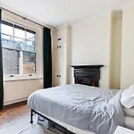 Spacious 1 Bed Holborn Apartment