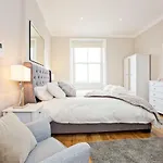 Flat 8, Cromwell Road, 2 Bedroom Apartment