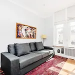Lovely 2 bedroom apartment in Notting Hill