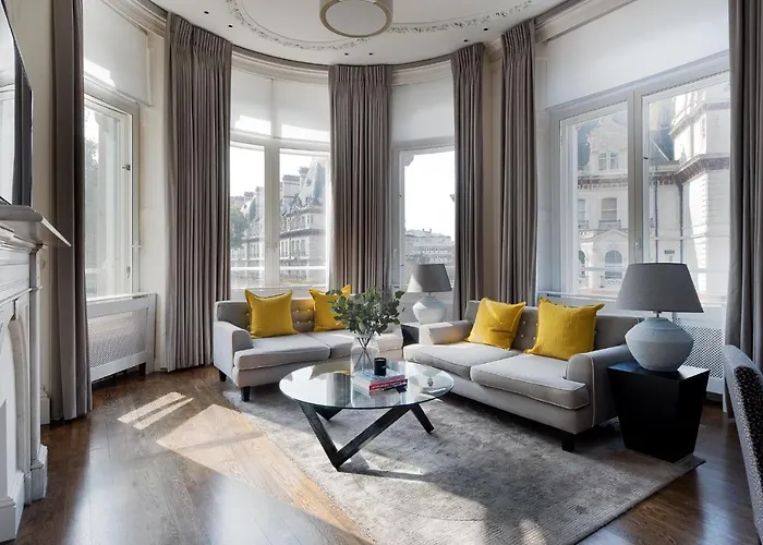 Grosvenor Gardens By Capital