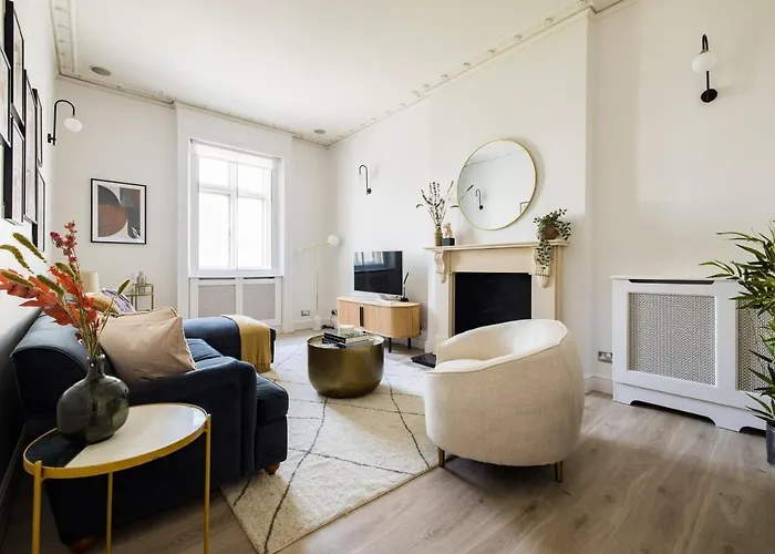 The Sussex Garden Retreat - Elegant 2Bdr Flat