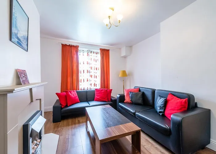 Spacious Shepherds Bush Apartment With Garden
