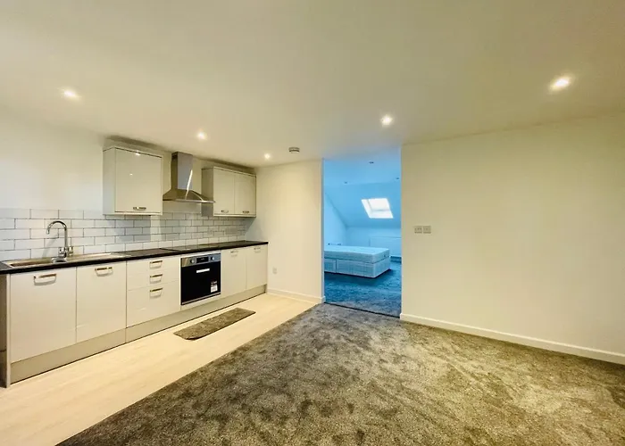 Layrek London 1 Bedroom Flat