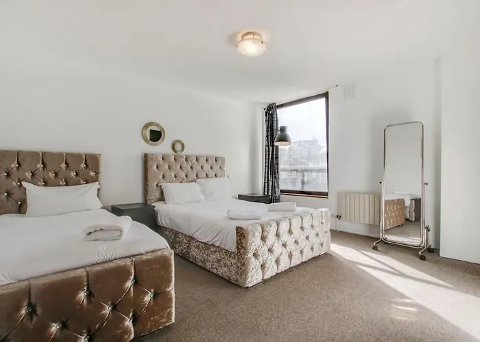 Piccadilly, Mayfair, London Apartments