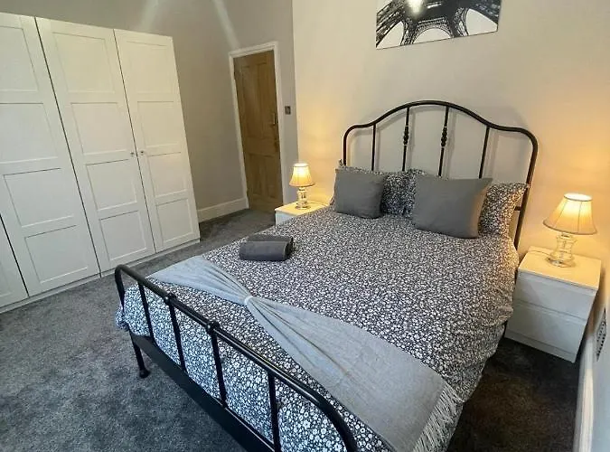 Pretty Flat 2 Double Rooms