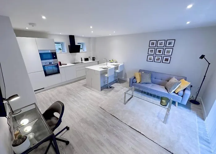 Gorgeous Apartment, 5 Mins From Canada Water, Not Lewisham As Listed!