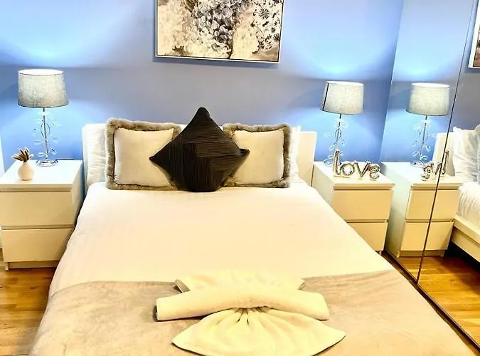 Park Lane Two Bedroom Flat