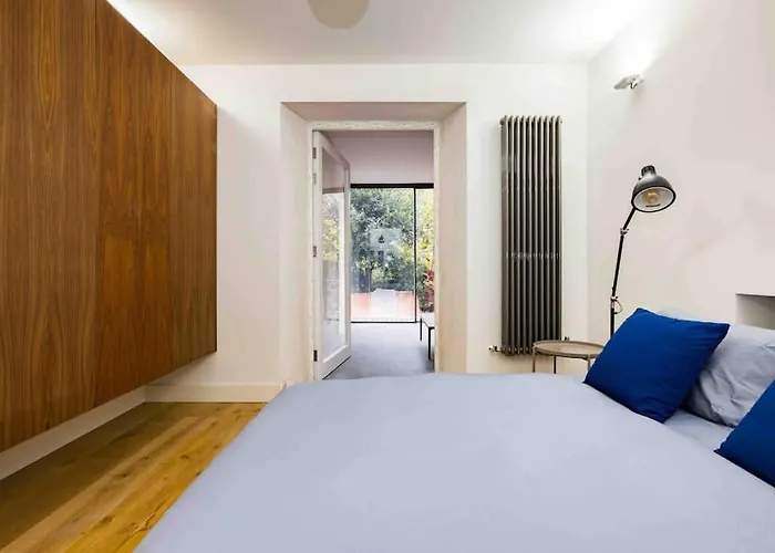Stunning Notting Hill, 3 Bd, Fine Street, Garden