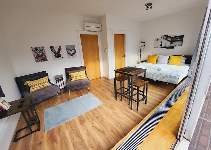 Top Floor Room In Baker St