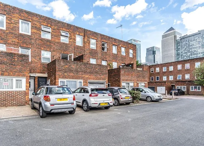 Bright Guest House In Canary Wharf