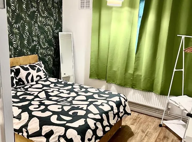 Private Double Room In The Center Of London