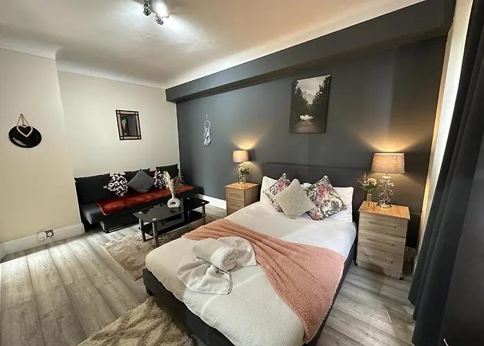 Stourcliffe 2 Bedroom Flat