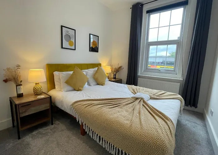 2 Bed Flat West Kensington/Fulham