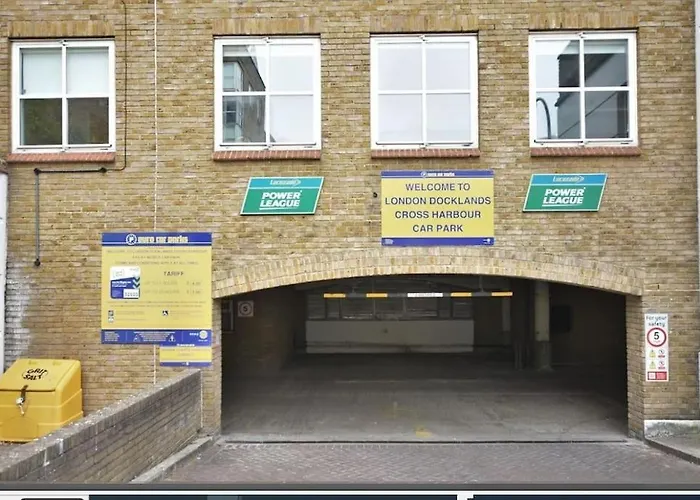 Cosy, Comfy 2 Bed Apartment Canary Wharf