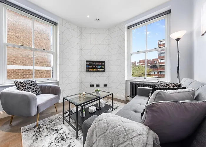 Stunning 1 Bedroom In Westminster With Ac Sleeps 4
