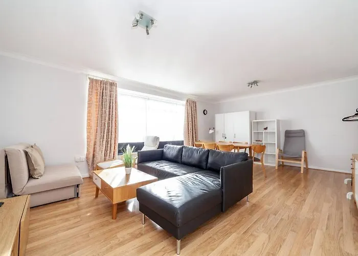 Central And Stylish Flat Near Regent\'S Park
