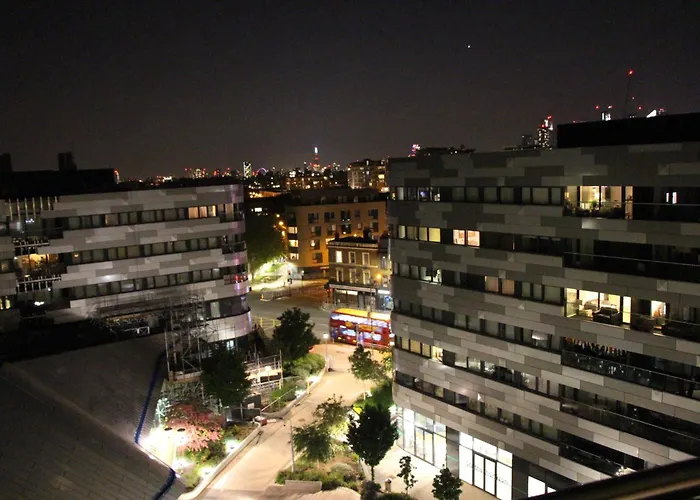 Greenwich Skyline Retreat - 2Bed Flat