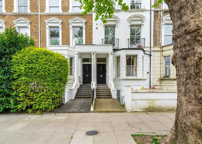 Charming London Apartment With 2 Bedrooms
