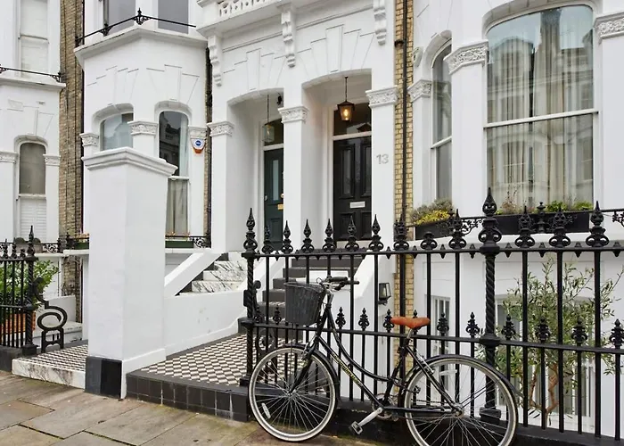 Long Stay Discount Large Bright First-Floor Flat