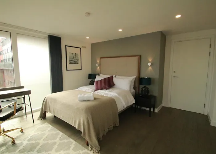 Ft5 Penthouse Apartments