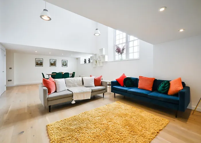 Manhattan Loft In Wimbledon