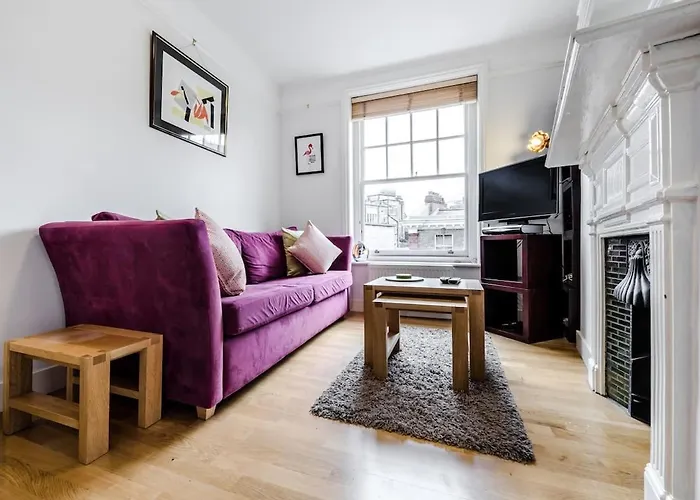 Stylish 1 Bedroom Apartment In Amazing Soho Location