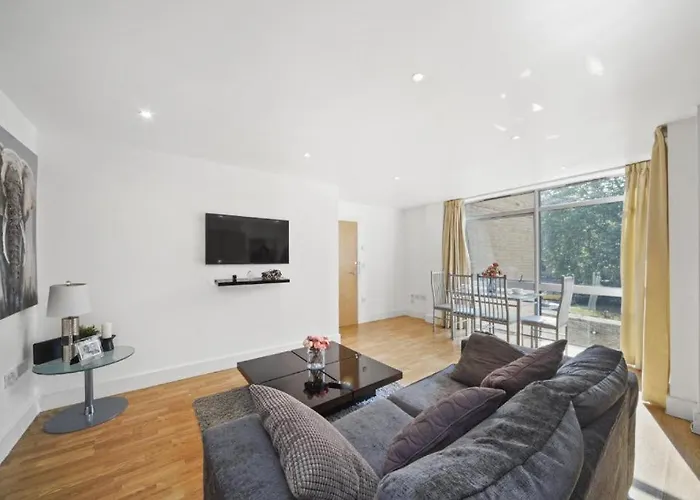 Marx Stylish 1-Bed Apartment Near London Bridge & Tower Bridge - Great Location With Free Parking