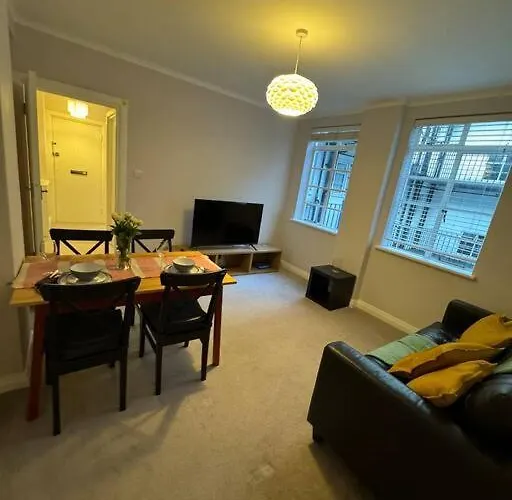 Hyde Park Great 1 Bedroom Flat