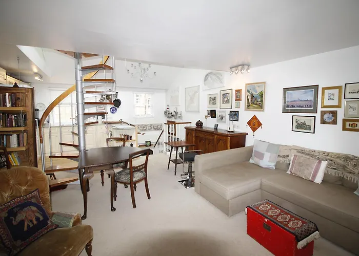 Beautiful Central London Duplex007