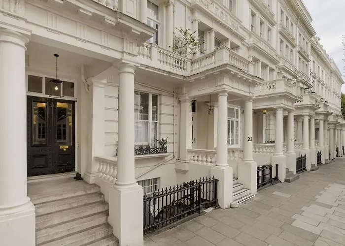 Modern Studio At Inverness Terrace