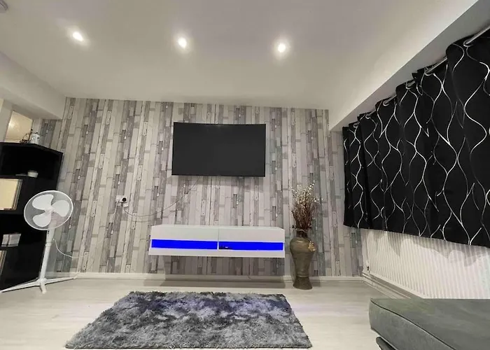 Central Cosy Apartment In Quiet Location