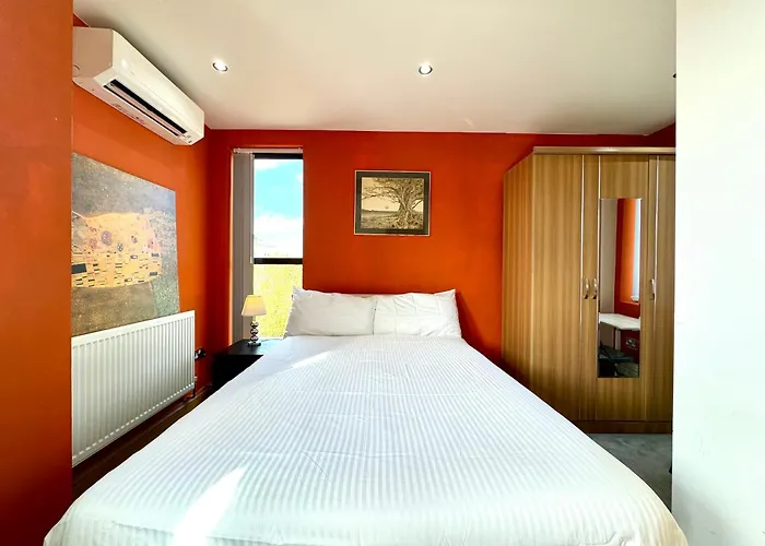 Chic 1 Bedroom Apartment Central London By Wild