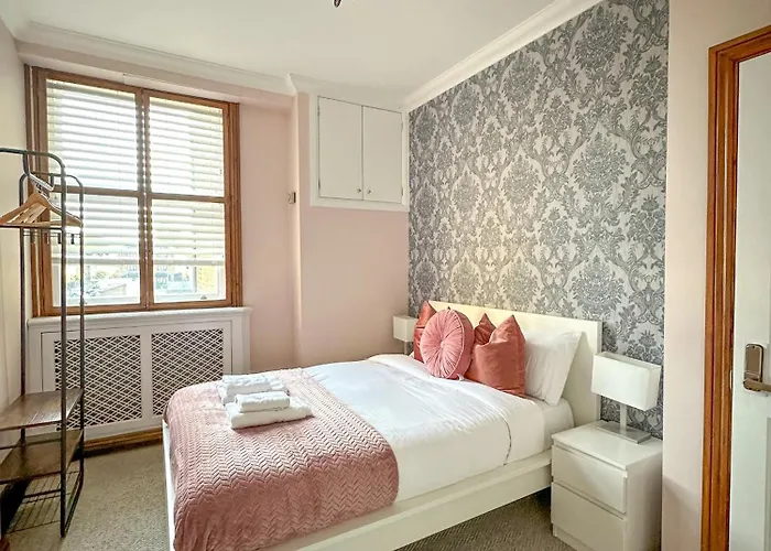 Fulham Rooms