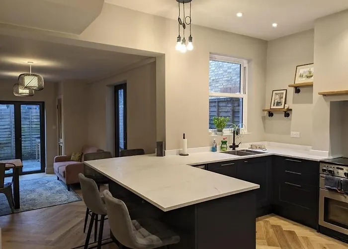 Newly Refurbed House, Barons Court