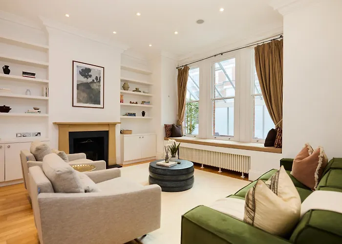 The Hampstead Getaway - Charming 5Bdr Home With Conservatory