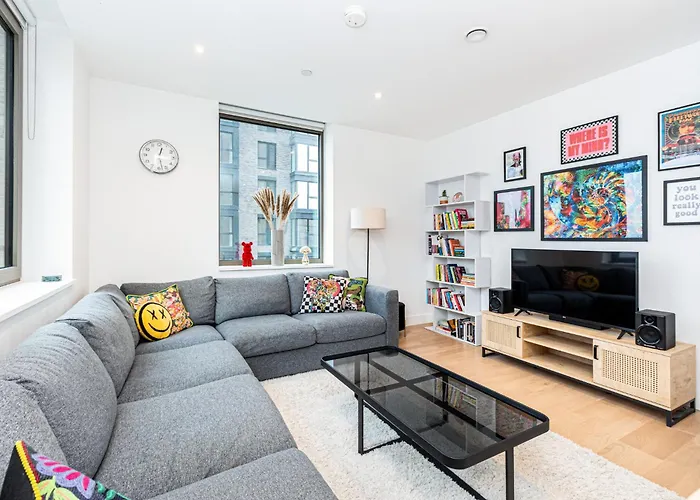 Gorgeous 1Br With Balcony, 2Min Tottenham Hale Tube