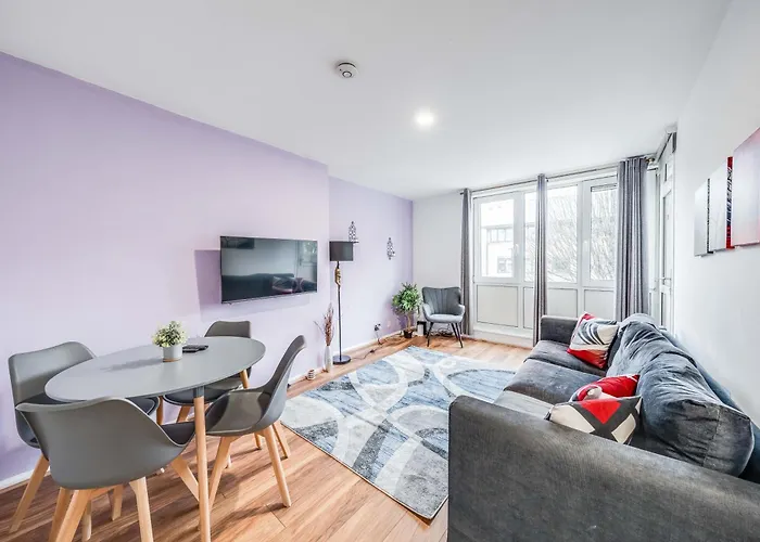 Leo\'S Place In Mile End 2 Double Beds, 1 Bunk Bed, Max 6, Spacious, Ideal For Families