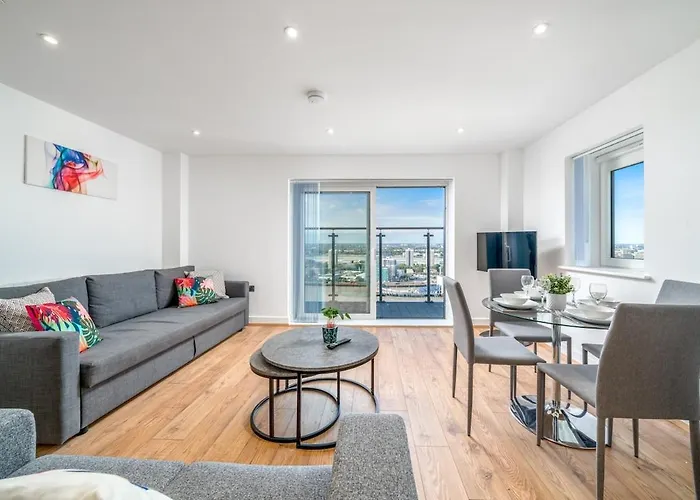 Exquisite 2Bed Apt With Parking Near 02 Arena