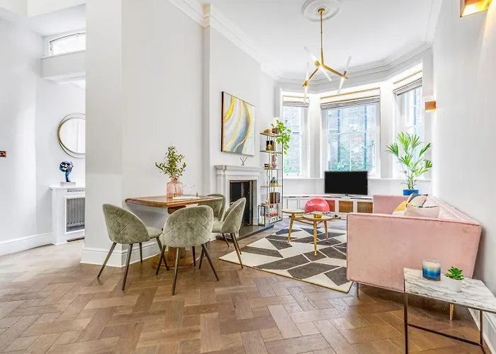 2 Bedroom Flat Chelsea