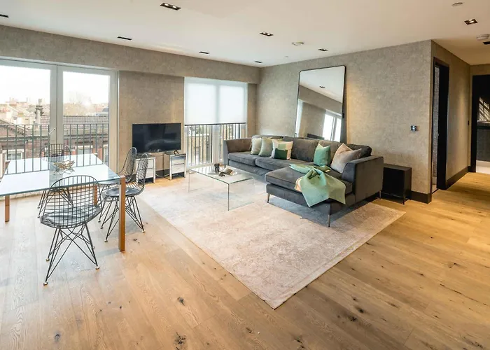 Spectacular Brand New 2 Bedrooms And 2 Bathroom Apartment