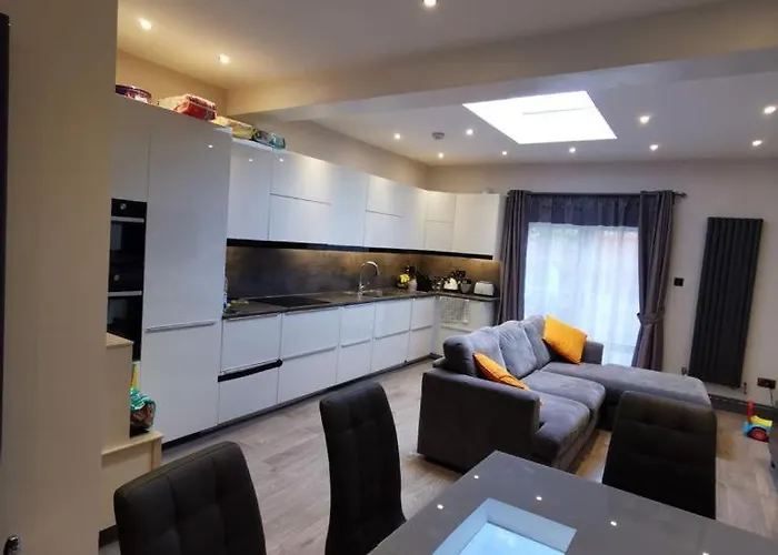 Simonas House