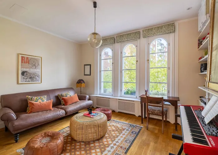 Pass The Keys Charming Portobello Road Apartment