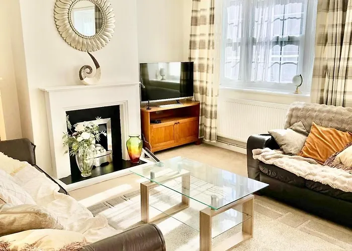 Spacious 2Bed House In Clapham Common