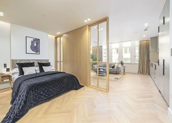 Luxury Residences In Covent Garden, Steps From The Piazza