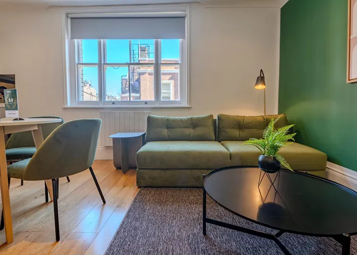 Soho - Piccadilly Circus Modern One Bedroom Flat