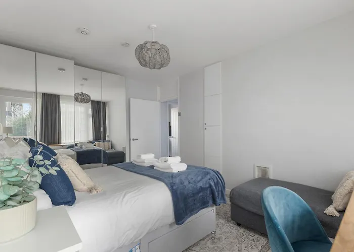 Monthly Stay For 3-Bedroom Only 5 Minutes To Hoxton Station