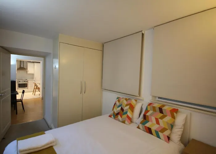 1-Bed Flat In Central London