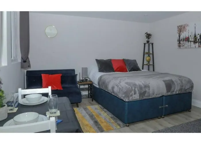 Stayzo - Crofton Park - Central London Refurbished Studio
